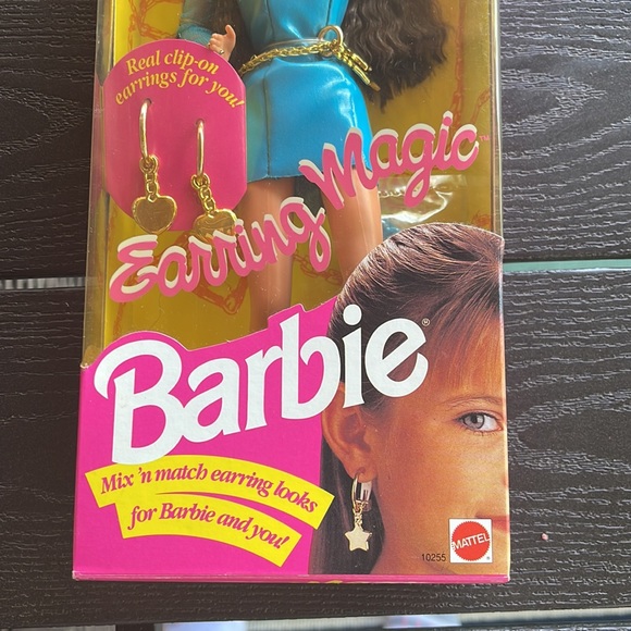 NRFB Earring Magic Brunette Barbie ✨ - Picture 4 of 13